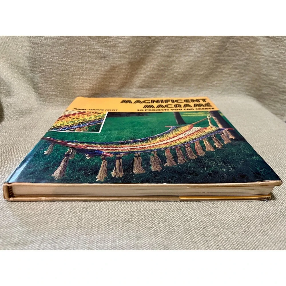 1979 Magnificent Macramé Pattern Book Hardcover Marie-Jeanine Solvit 50 Projects